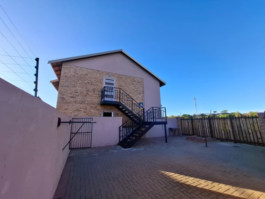 2 Bedroom Property for Sale in Pellissier Free State